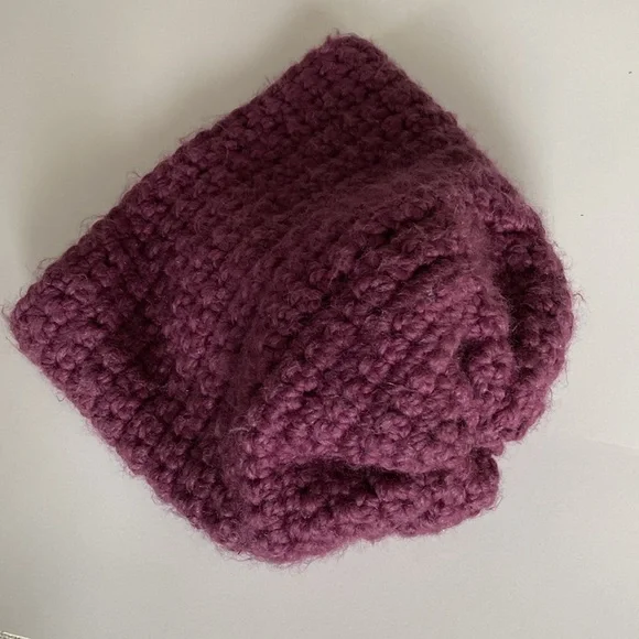Beanie Chunky Hand Knit Hand Made Hat Purple OS - Picture 4 of 6